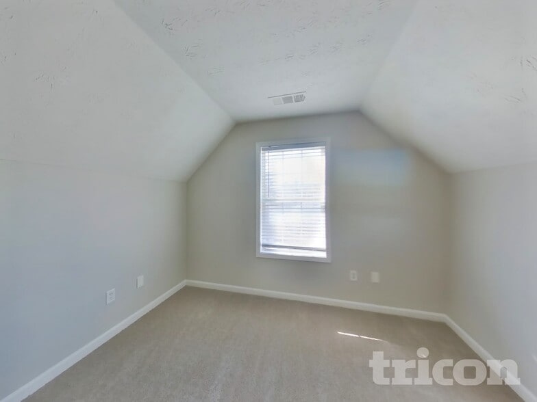 Building Photo - 40 Halley Ct