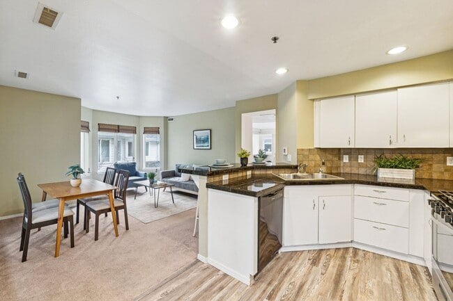 Building Photo - 16219 Northup Way