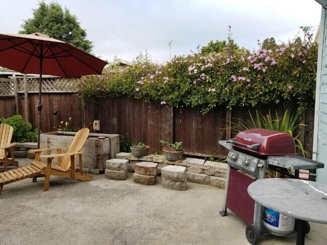 Building Photo - 1308 Marin Ave