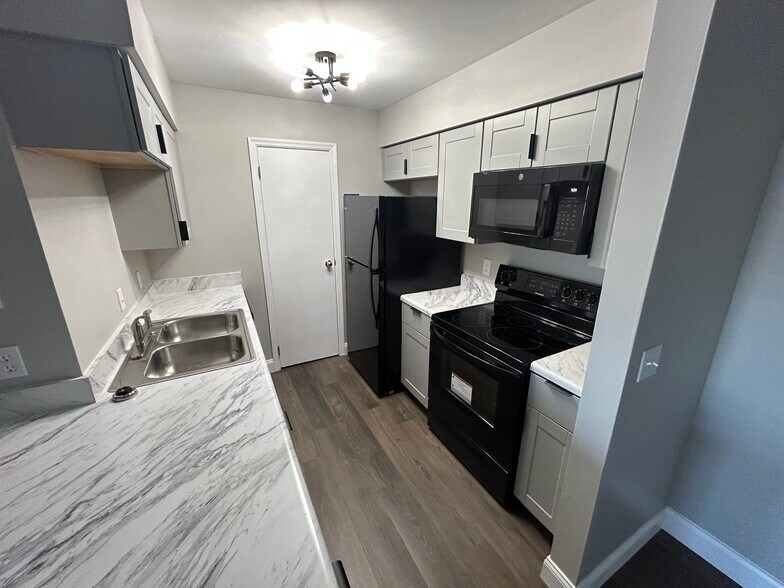 Building Photo - 112 Prescott Pl