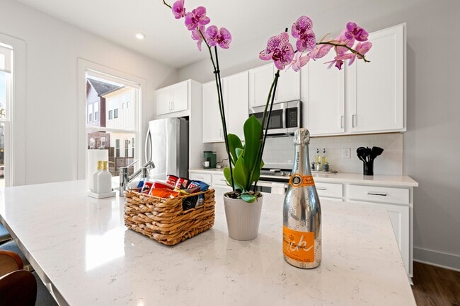 Building Photo - 1389 Cozy Ct. SE