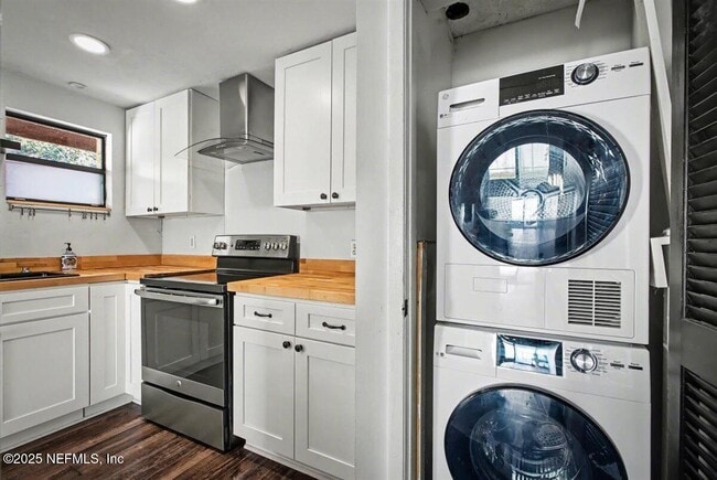 Building Photo - 1569 Arcadia Dr