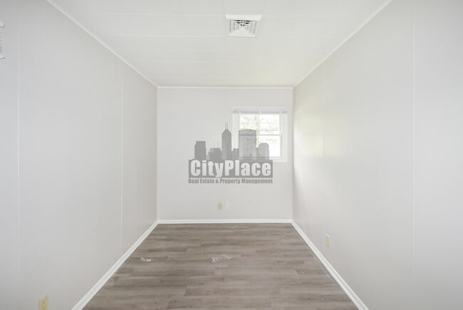 Building Photo - 5801 Westhaven Dr