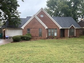 Building Photo - Renovated 3 Bedroom 2 Bath Home for Rent w...