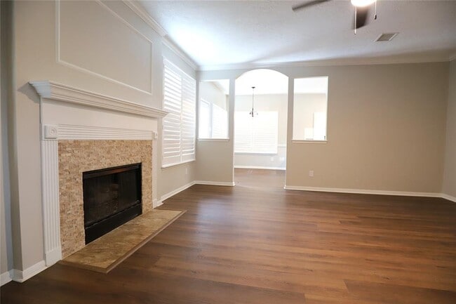Building Photo - 21631 Live Oaks Spring Dr