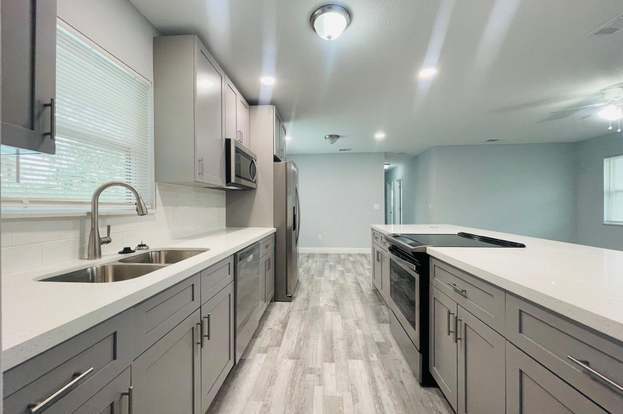 Building Photo - 716 Lund Cir