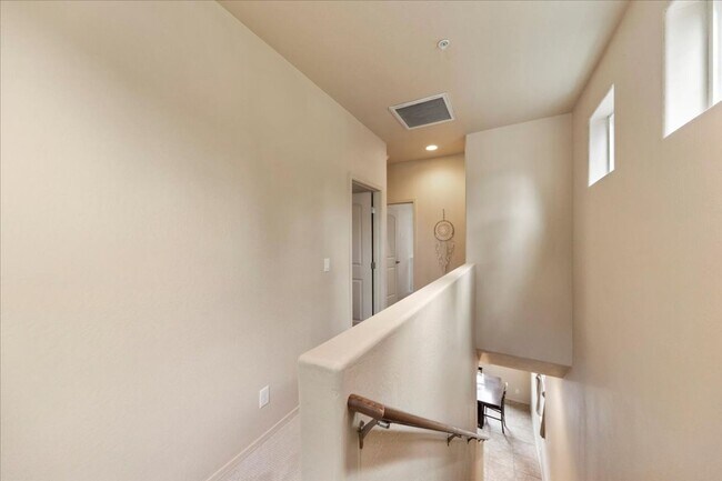 Building Photo - Railroad Springs Townhome for Rent!