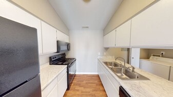 Building Photo - Elston Point