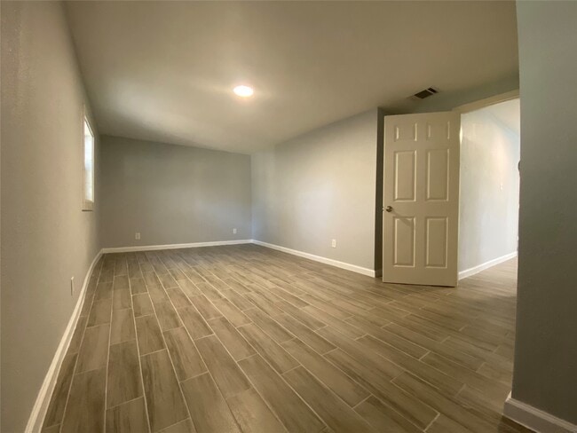 Building Photo - 4802 Burma Rd