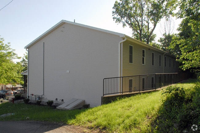 Building Photo - 1136 E 4th St