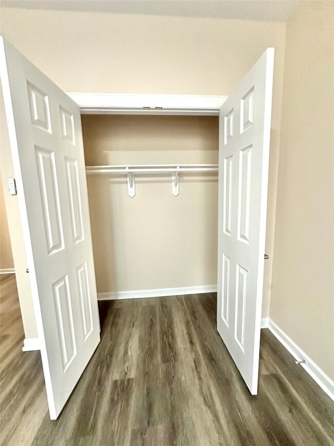 Building Photo - 6611 W Sam Houston Pkwy S