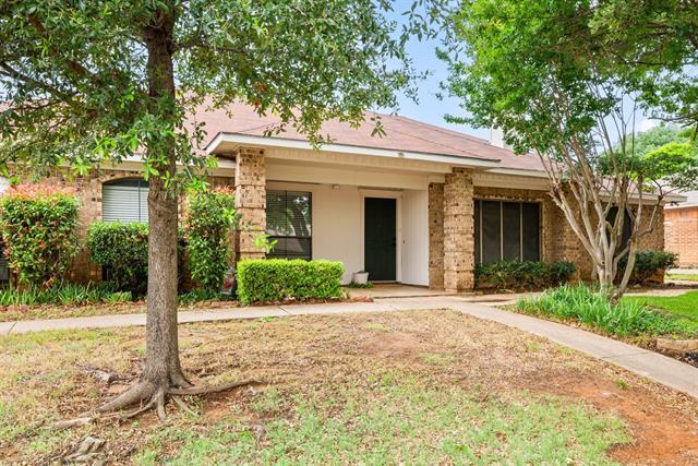 Primary Photo - 2911 Post Oak Dr