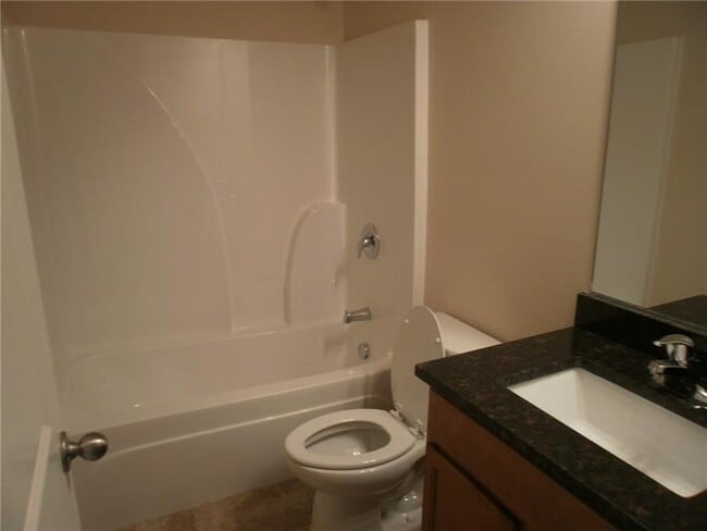 Building Photo - 4910 Plainsman Cir