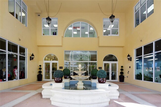 Building Photo - 1607 Ponce de Leon Blvd