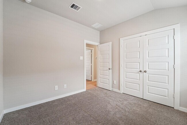 Building Photo - 16691 Sterling Clf St