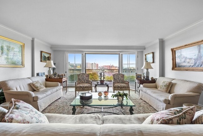 Building Photo - 180 Beacon St