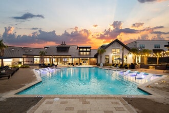 Building Photo - The Murray