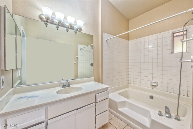 Building Photo - 2839 Blue Bonnet Dr