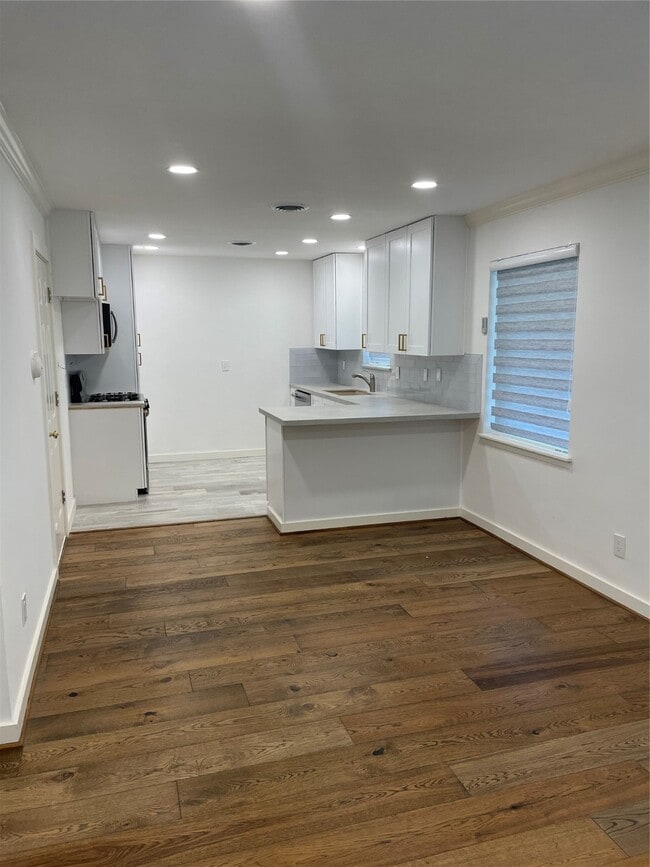 Building Photo - 5518 Indigo St