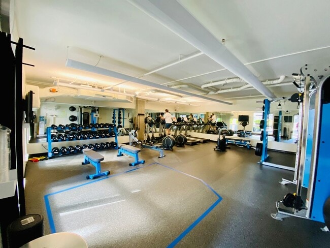 Building Photo - The Parc Condominiums ~ Belltown