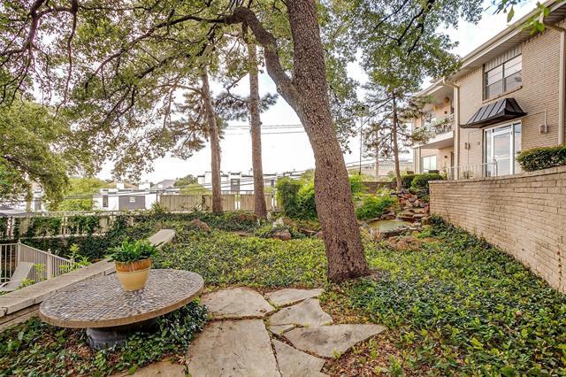 Building Photo - 2301 Ridgmar Plaza