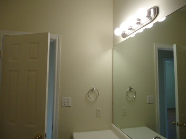 Building Photo - 5103 Windemere St