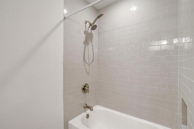 Building Photo - "Darling 3-Bedroom, 2.5-Bath Home with Elegant Upgrades!"