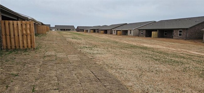 Building Photo - 617 NW 69th Ave