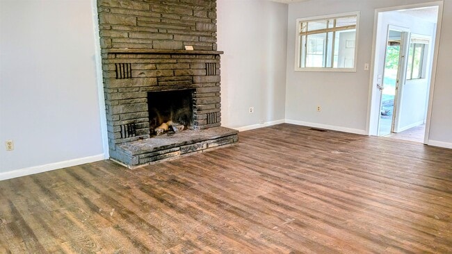 Building Photo - 25 Arrowhead Dr