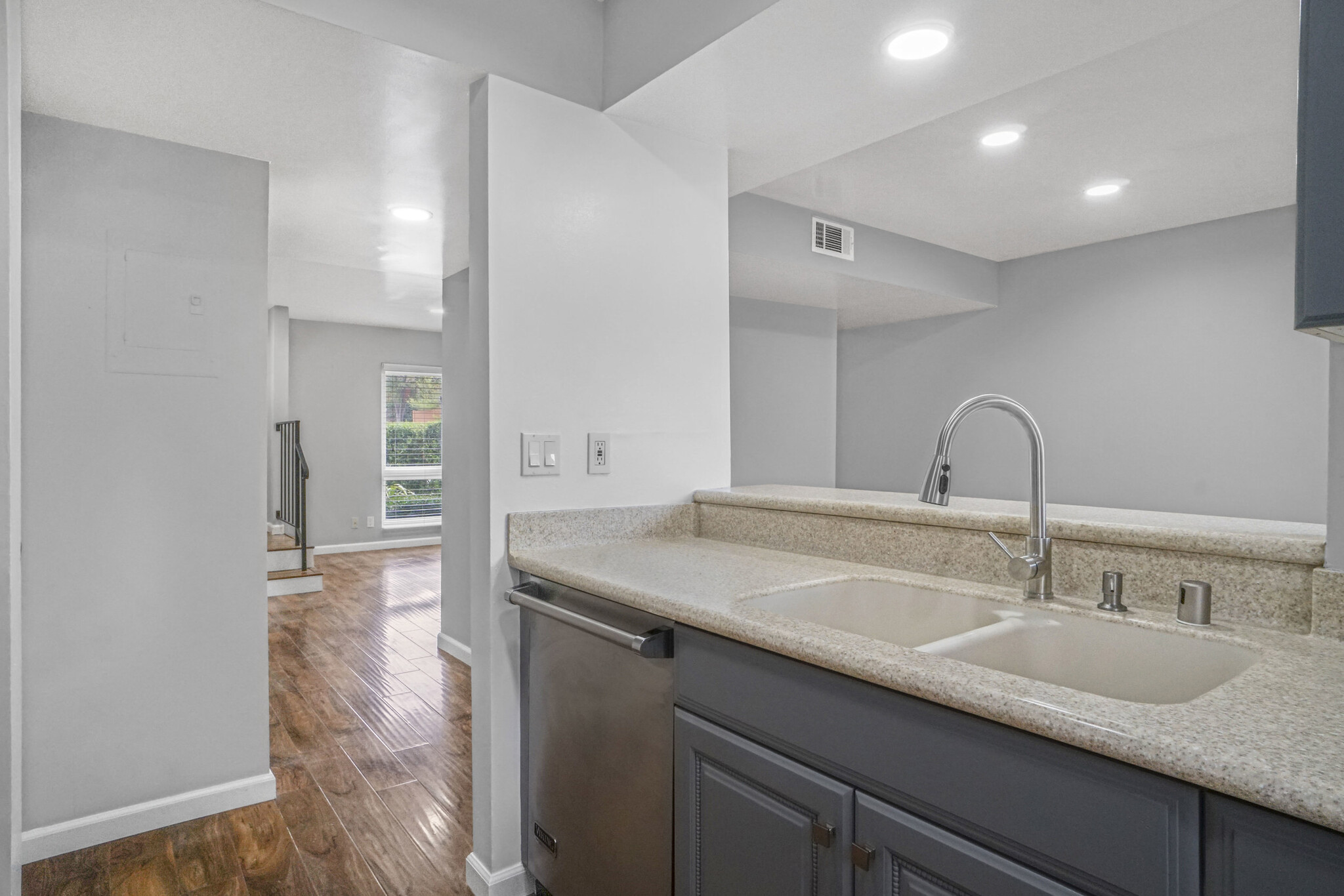 Building Photo - 3974 Tarrytown Ln