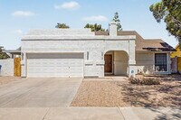 Building Photo - 4812 E Gary St