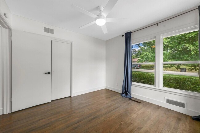 Building Photo - 3936 Piedmont Rd