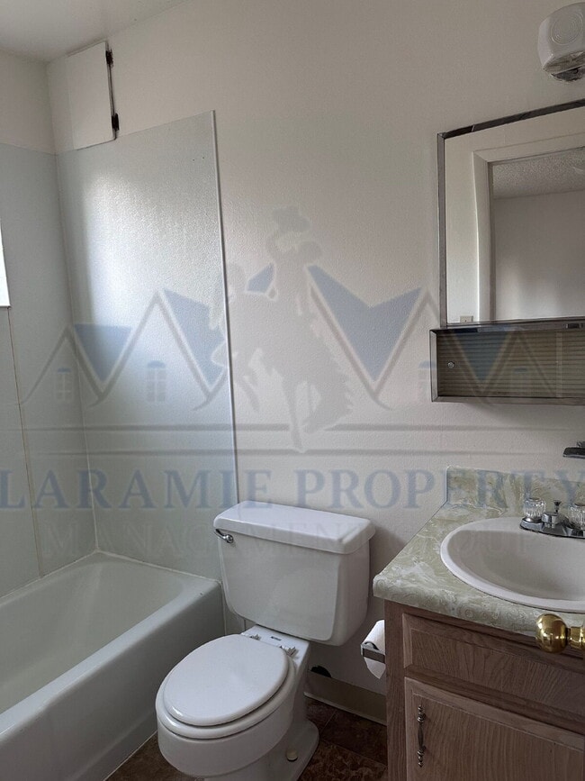 Building Photo - 1 Bed 1 Bath Apartment