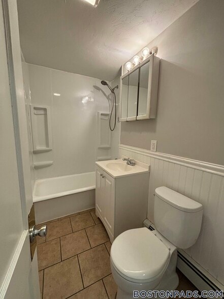 Building Photo - 77 Green St