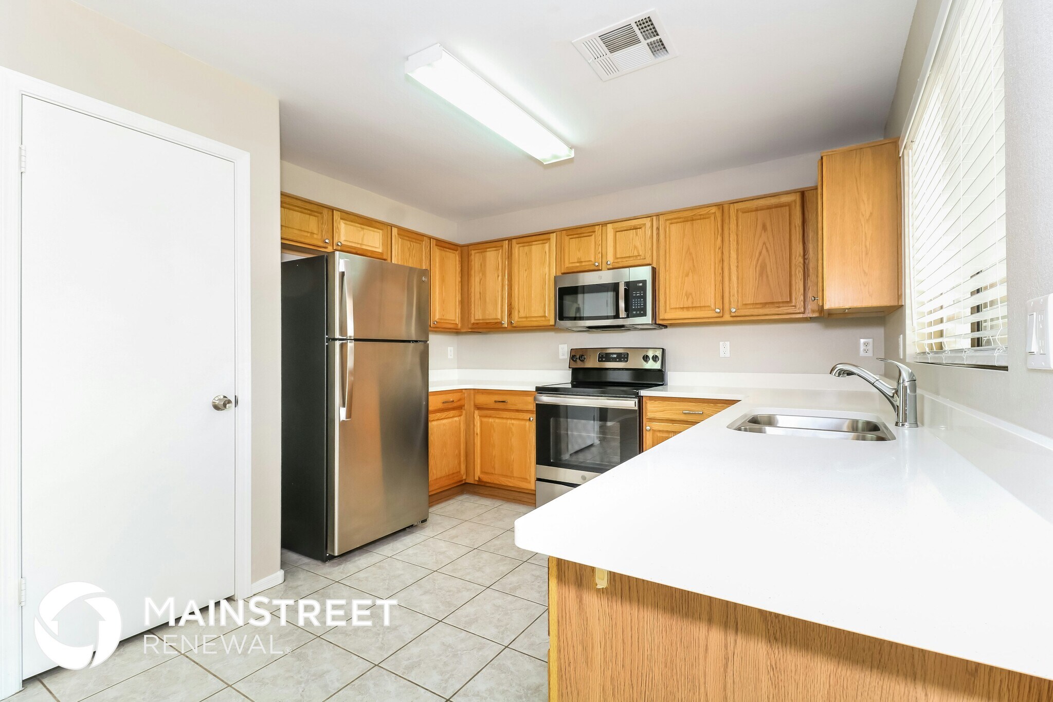 Building Photo - 15919 W Tasha Dr