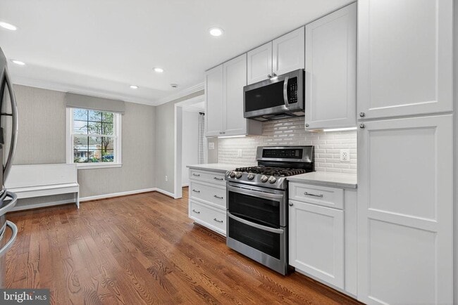 Building Photo - 3004 Marshall St