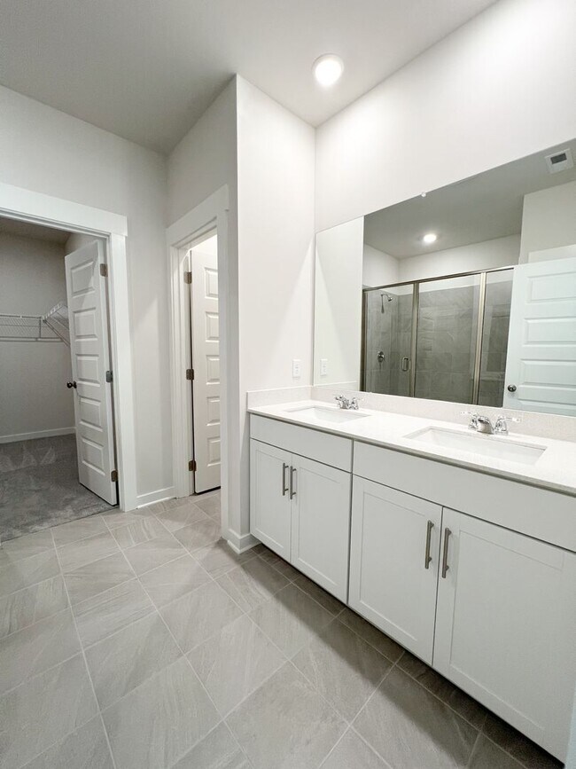 Building Photo - New Construction--Gorgeous and Move-In Ready!