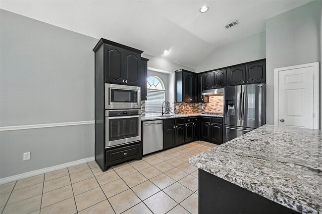 Building Photo - 312 Larkspur Ct