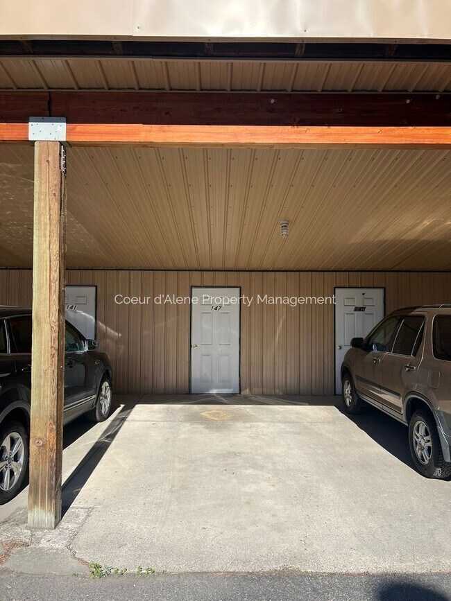 Building Photo - 1 bed, 1 bath Condo on Hayden