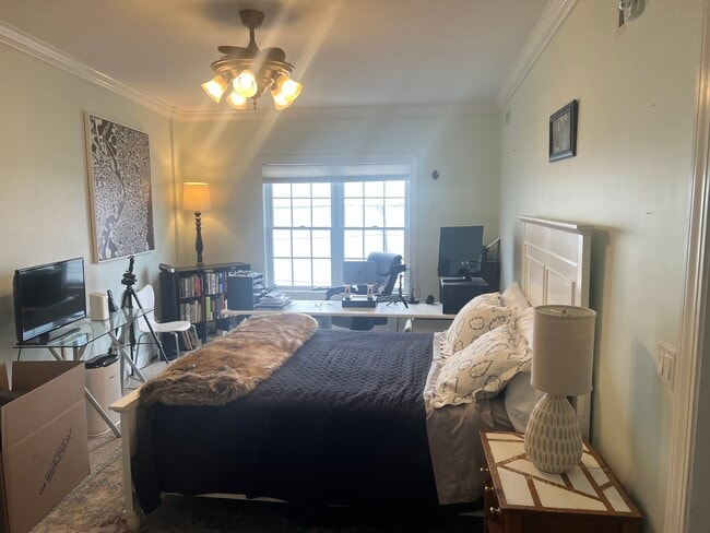 Building Photo - 343 Beach St