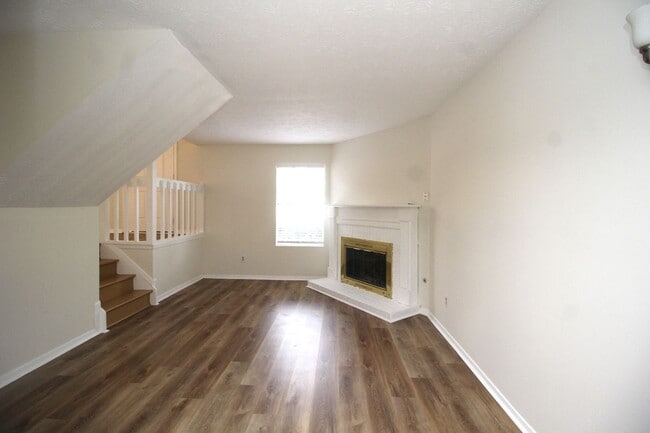 Building Photo - Location! Location! Location! Alpharetta