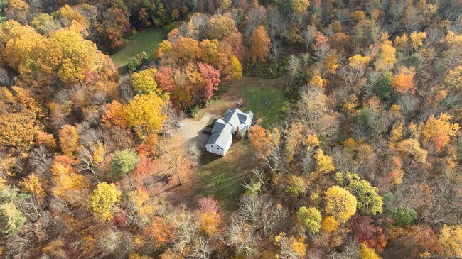 Building Photo - 266 Old Forge Rd