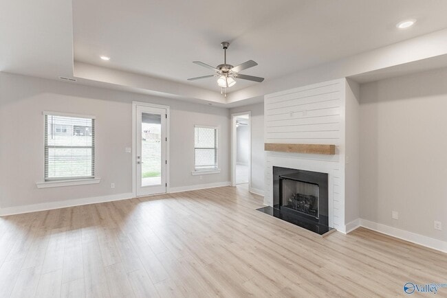 Building Photo - 217 John Clift Cir