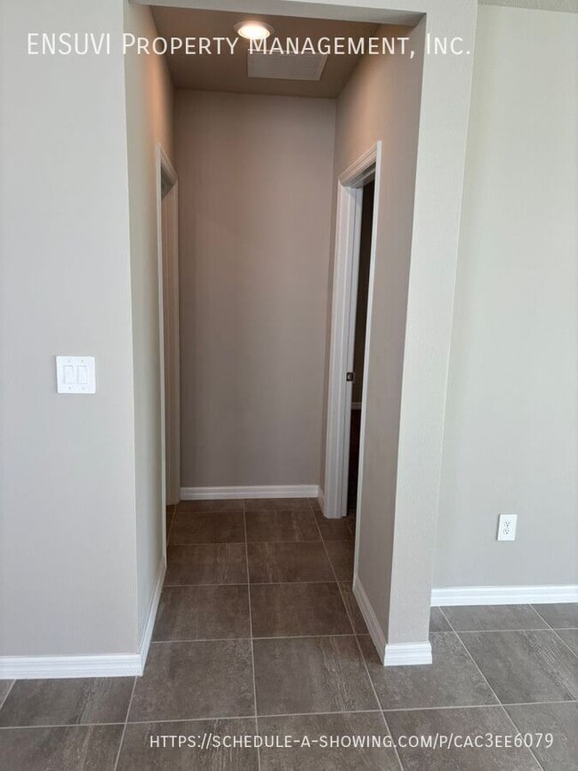 Building Photo - 3913 Radiant Mountain Dr