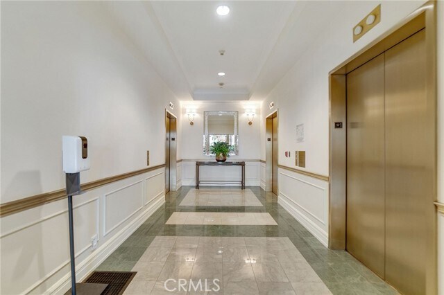 Building Photo - 850 E Ocean Blvd