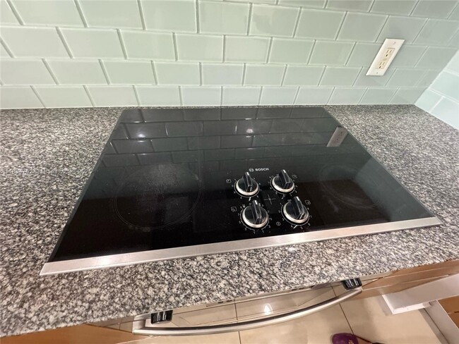 Building Photo - 1050 Brickell Ave