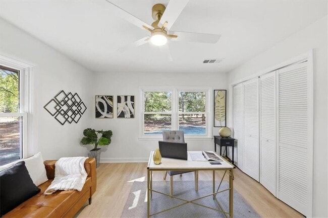 Building Photo - 3488 Richmond Dr SE