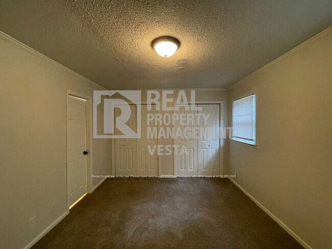 Building Photo - 443 Lacebark Dr