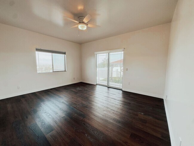 Building Photo - Multi-Generational 5-Bedroom, 4 Bath Home ...