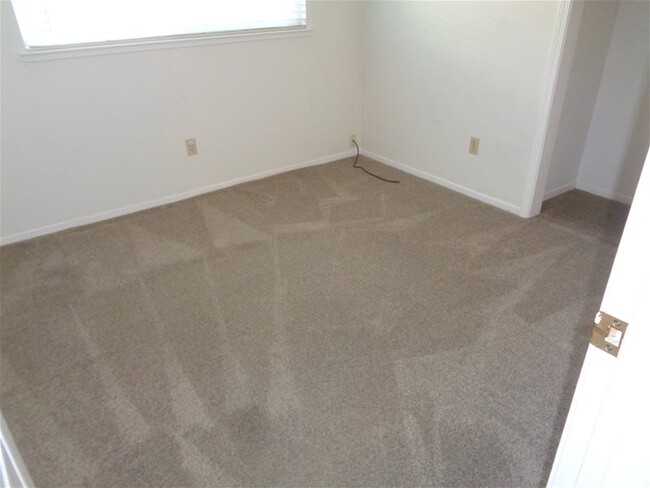 Building Photo - 1442 Zephyr Dr